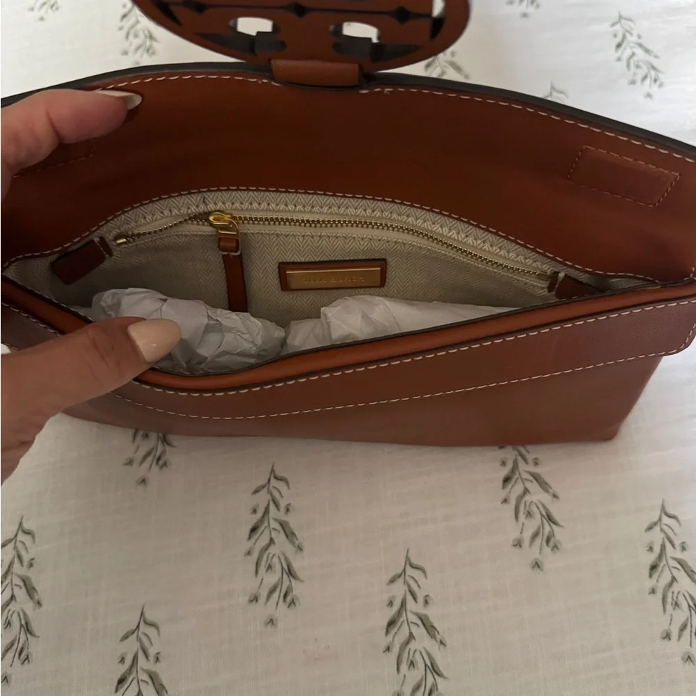 Tory Burch Tan Leather Clutch - Picture 5 of 6